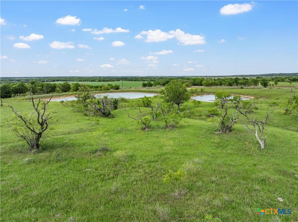 Image 16 of property listing at TBD Cr 462, Lott, TX 76656