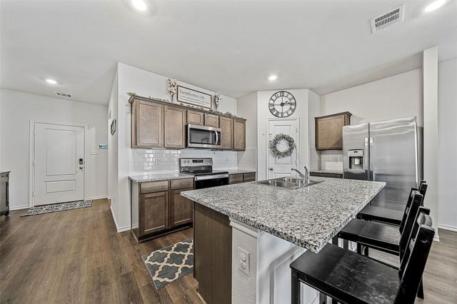 813 Cottonwood Way, Royse City, TX 75189