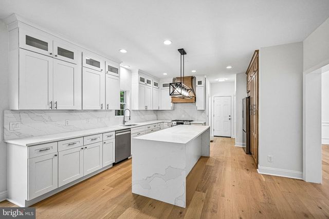 24 MONTANA AVE, Cherry Hill, NJ 08002