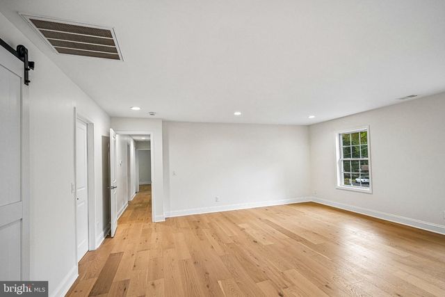 24 MONTANA AVE, Cherry Hill, NJ 08002