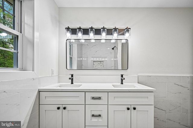 24 MONTANA AVE, Cherry Hill, NJ 08002