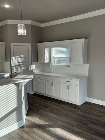 1060 Flat Rock Street, Bentonville, AR 72713