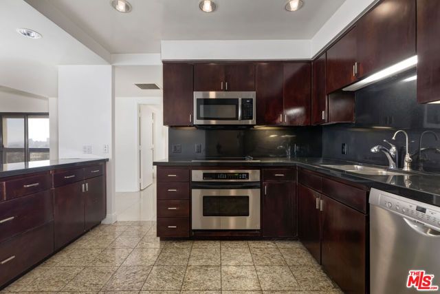 10445 Wilshire Boulevard 905, Los Angeles, CA 90024