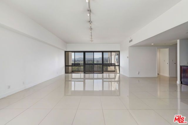 10445 Wilshire Boulevard 905, Los Angeles, CA 90024