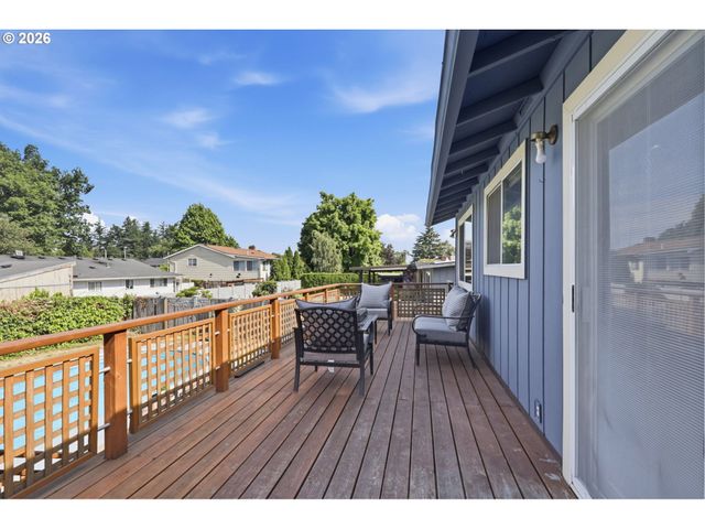 1215 Ne 195TH Ave, Portland, OR 97230