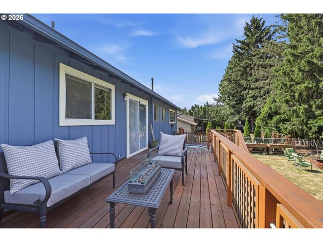1215 Ne 195TH Ave, Portland, OR 97230