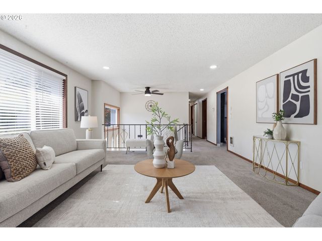 1215 Ne 195TH Ave, Portland, OR 97230