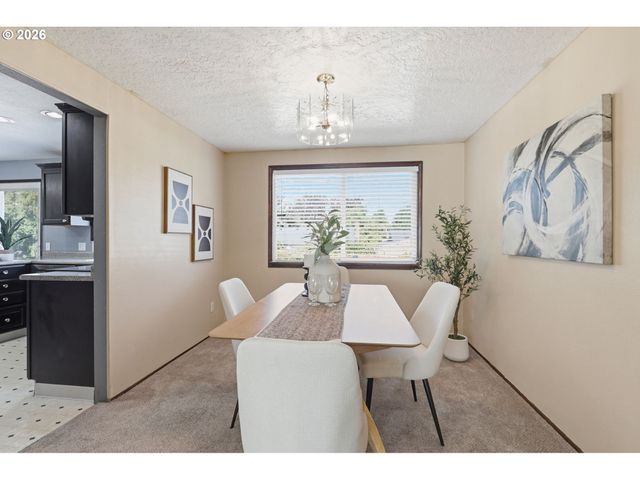 1215 Ne 195TH Ave, Portland, OR 97230