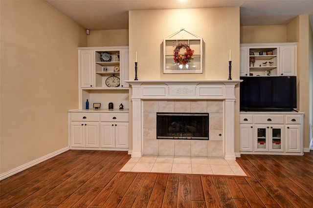 6608 Barclay Lane, Garland, TX 75044