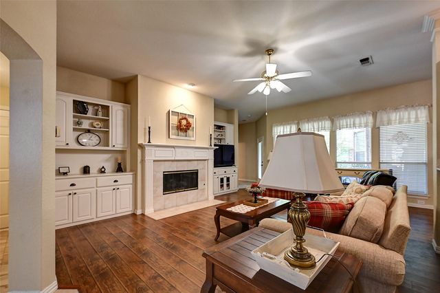 6608 Barclay Lane, Garland, TX 75044