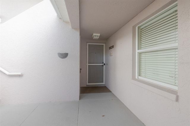 5609 SHEFFIELD GREENE CIRCLE 47, Sarasota, FL 34235