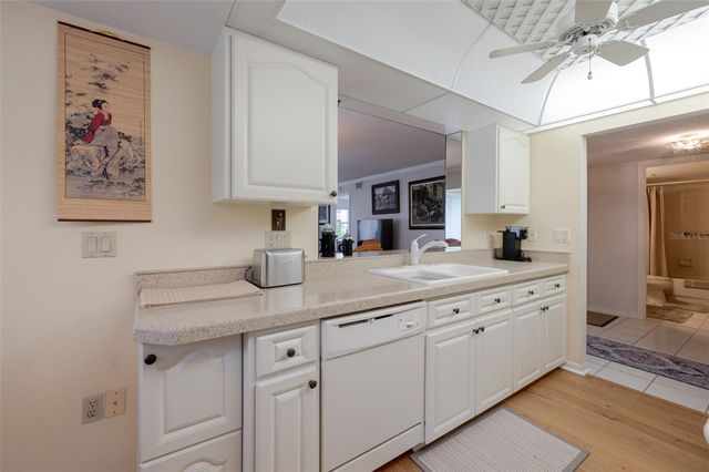 5609 SHEFFIELD GREENE CIRCLE 47, Sarasota, FL 34235