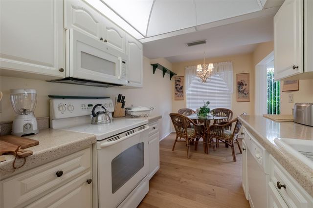 5609 SHEFFIELD GREENE CIRCLE 47, Sarasota, FL 34235