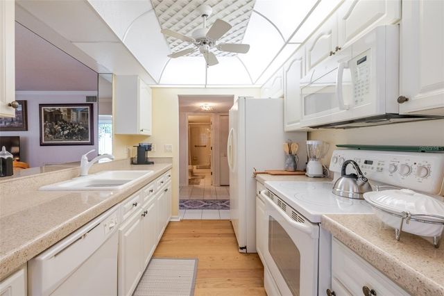 5609 SHEFFIELD GREENE CIRCLE 47, Sarasota, FL 34235