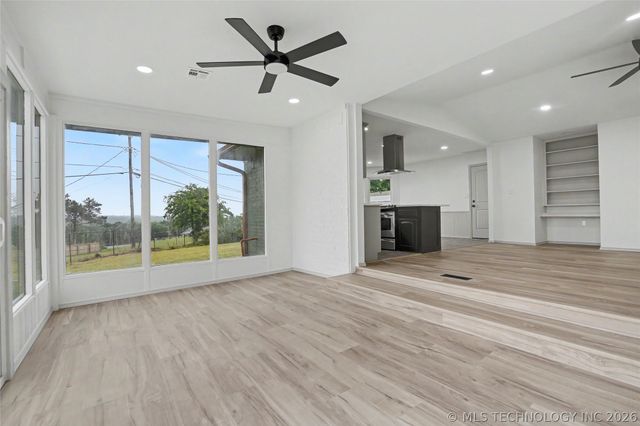 1525 E Valley View Road, Sapulpa, OK 74066