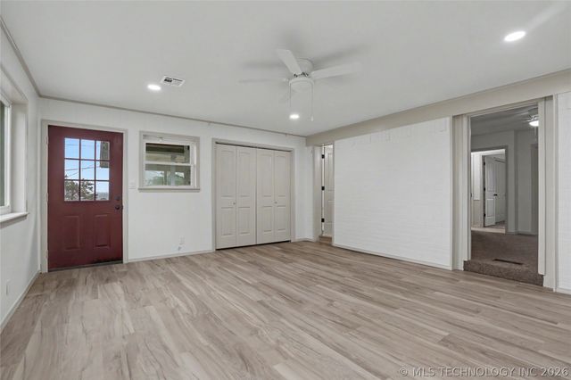 1525 E Valley View Road, Sapulpa, OK 74066