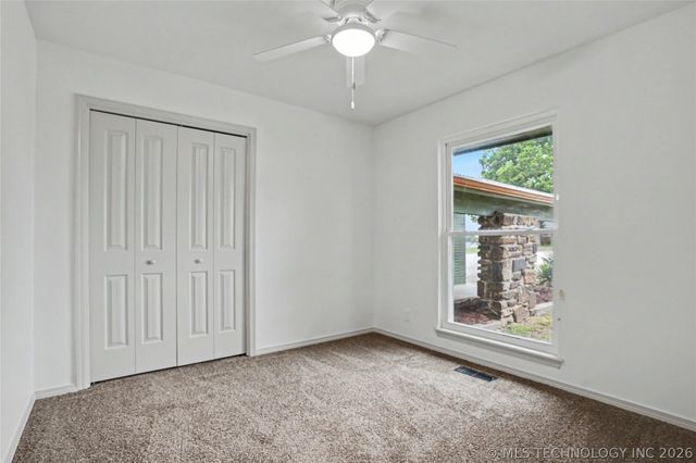 1525 E Valley View Road, Sapulpa, OK 74066