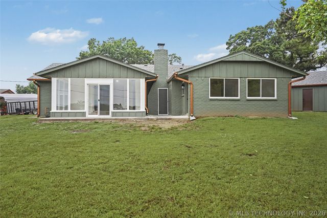 1525 E Valley View Road, Sapulpa, OK 74066
