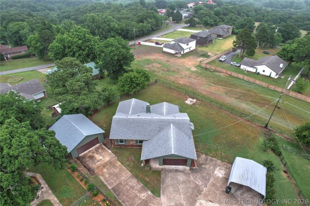 1525 E Valley View Road, Sapulpa, OK 74066