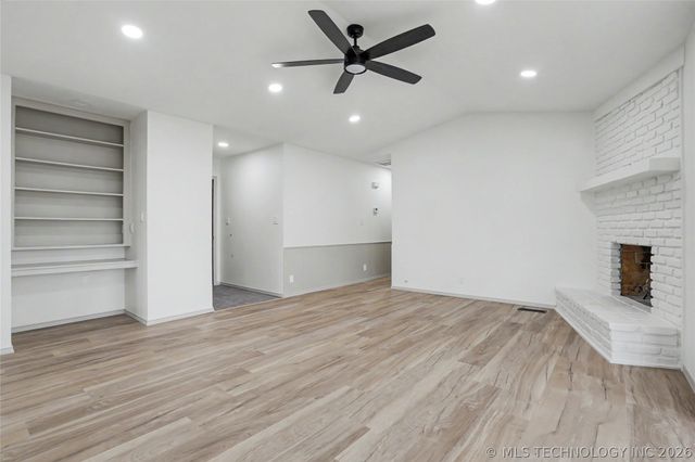 1525 E Valley View Road, Sapulpa, OK 74066