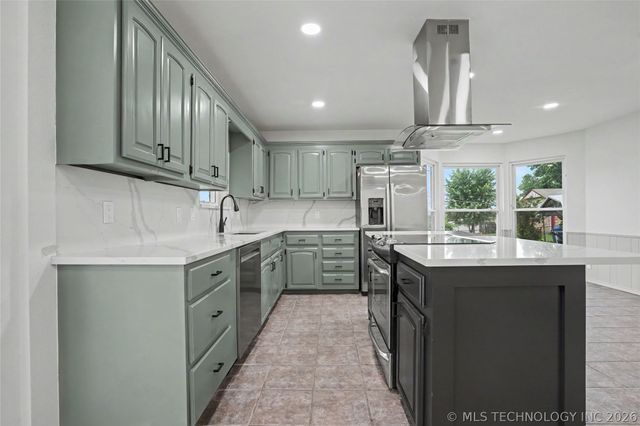 1525 E Valley View Road, Sapulpa, OK 74066