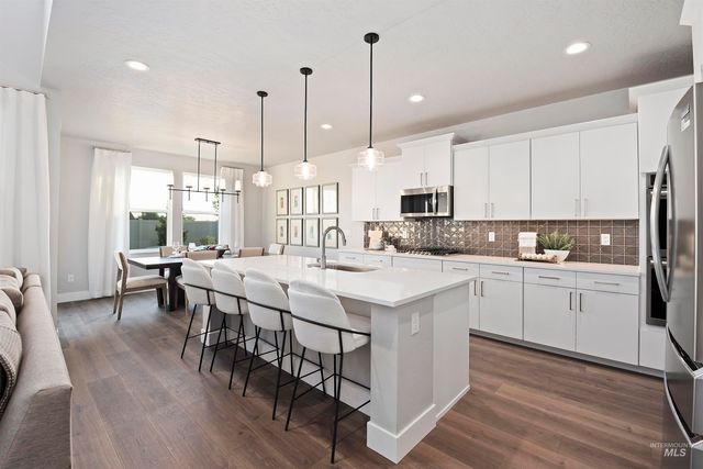 5859 W Sprig Dr, Meridian, ID 83646