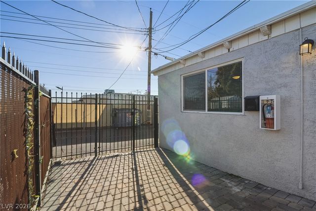 1301 East Ogden Avenue E, Las Vegas, NV 89101