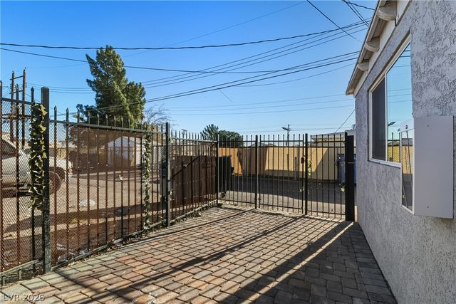 1301 East Ogden Avenue E, Las Vegas, NV 89101