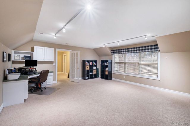 6382 Acorn Way, Fenton Charter Township, MI 48451