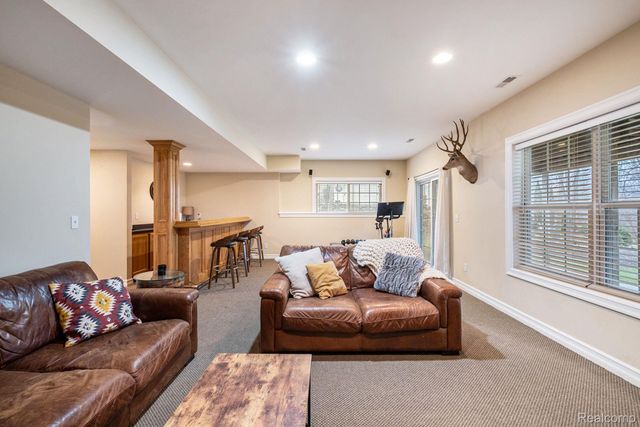 6382 Acorn Way, Fenton Charter Township, MI 48451