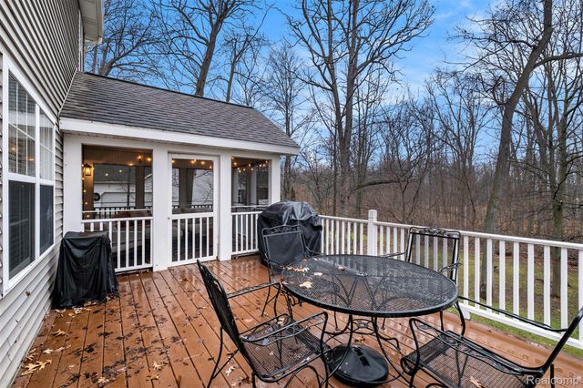 6382 Acorn Way, Fenton Charter Township, MI 48451