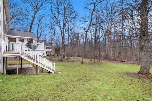 6382 Acorn Way, Fenton Charter Township, MI 48451
