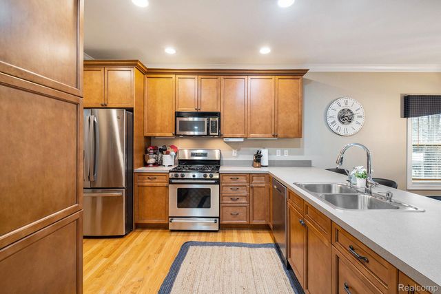6382 Acorn Way, Fenton Charter Township, MI 48451