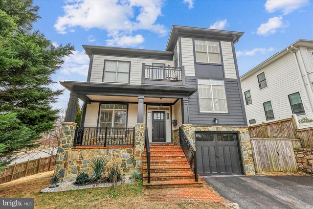 2500 12TH ST N, Arlington, VA 22201