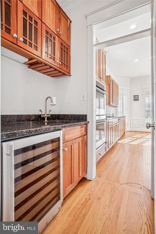 2500 12TH ST N, Arlington, VA 22201