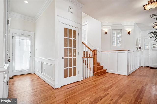 2500 12TH ST N, Arlington, VA 22201