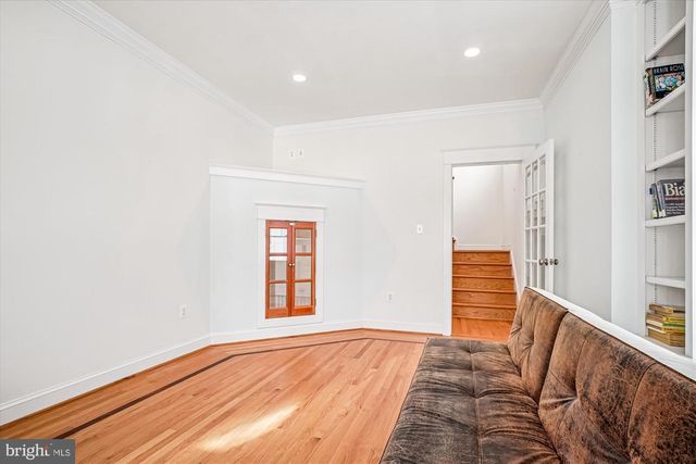 2500 12TH ST N, Arlington, VA 22201