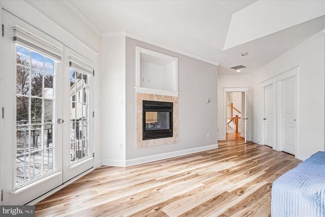 2500 12TH ST N, Arlington, VA 22201