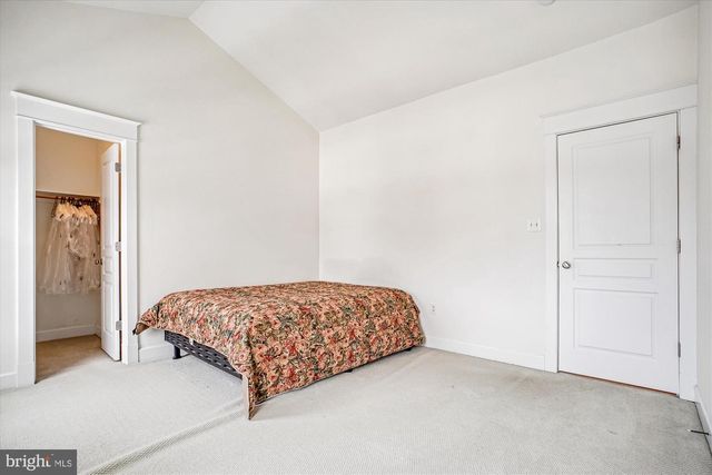 2500 12TH ST N, Arlington, VA 22201