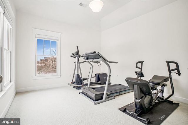 2500 12TH ST N, Arlington, VA 22201