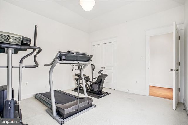 2500 12TH ST N, Arlington, VA 22201