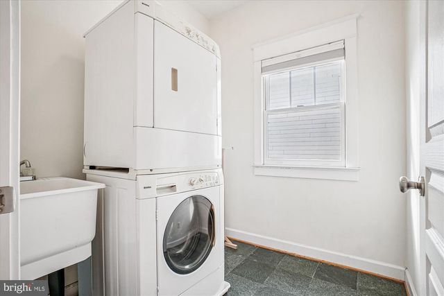 2500 12TH ST N, Arlington, VA 22201