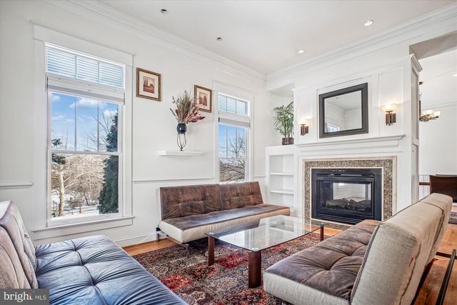 2500 12TH ST N, Arlington, VA 22201