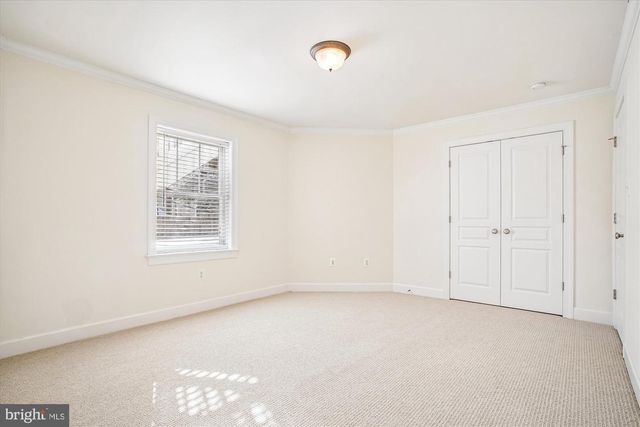 2500 12TH ST N, Arlington, VA 22201