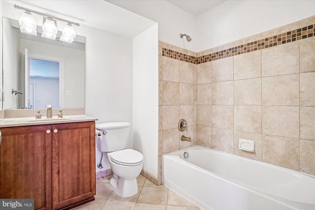 2500 12TH ST N, Arlington, VA 22201