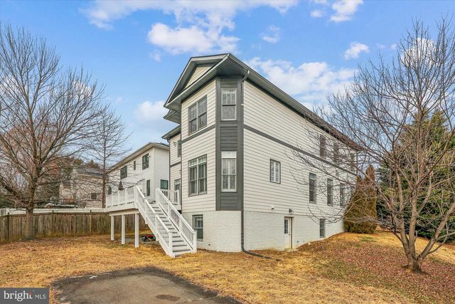 2500 12TH ST N, Arlington, VA 22201