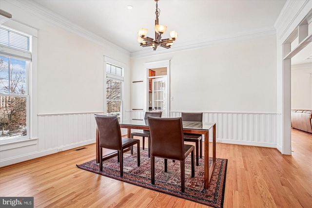 2500 12TH ST N, Arlington, VA 22201