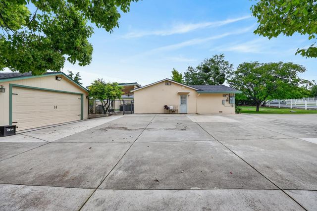7531 Mountain Ave, Orangevale, CA 95662