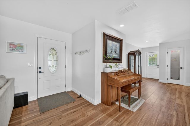 7531 Mountain Ave, Orangevale, CA 95662