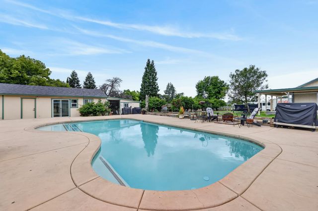 7531 Mountain Ave, Orangevale, CA 95662